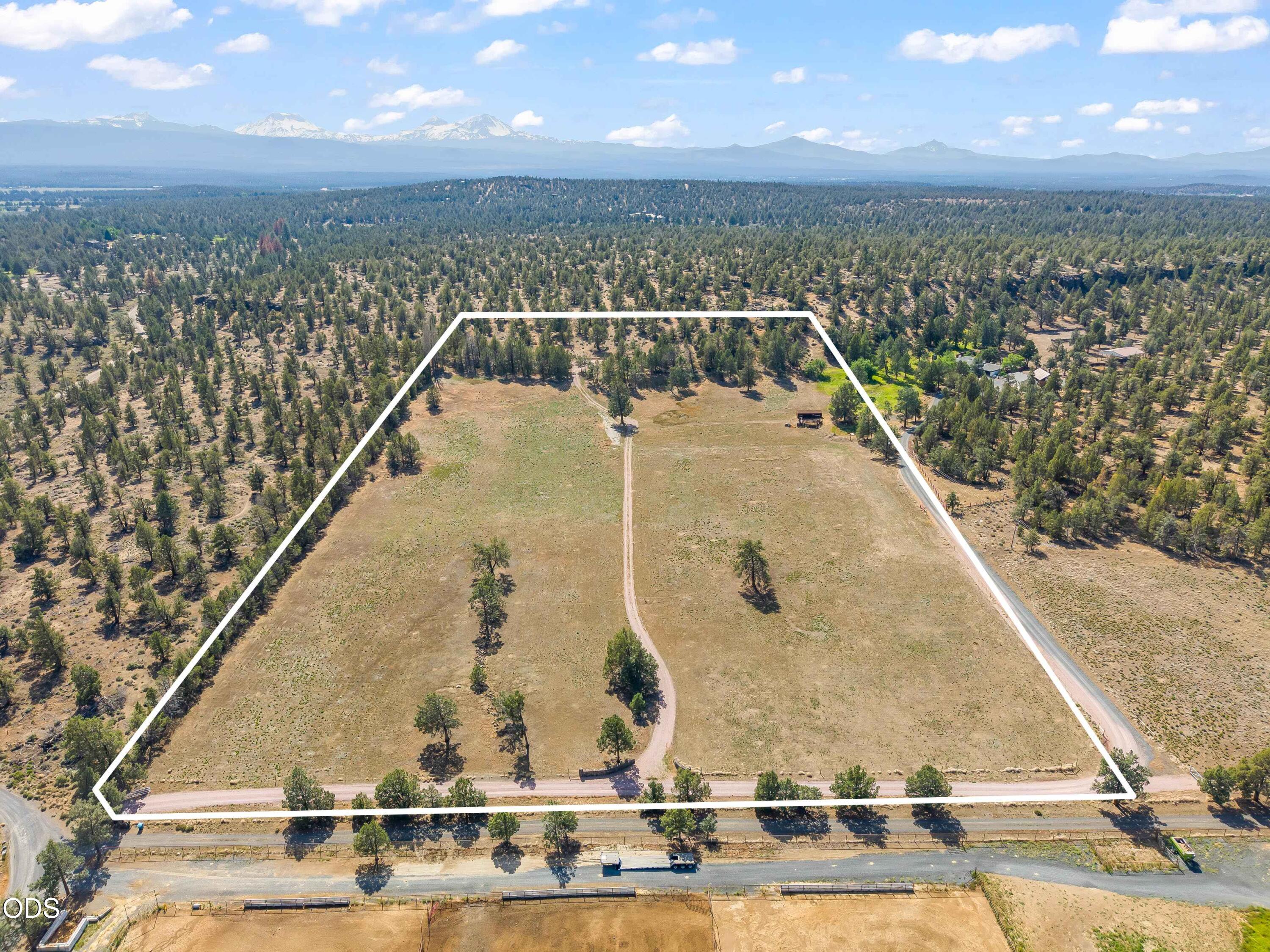 19450 Dusty Loop Bend, OR 97703 - Photo 8 of 8