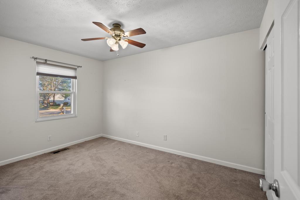 1775 Hunters Trace Burlington, KY 41005 - Photo 14 of 19