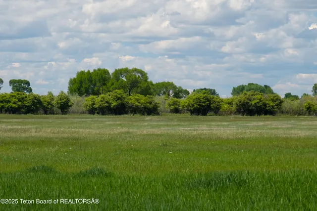 $5,280,000 | 3200 South 3200th, Rexburg, ID 83440