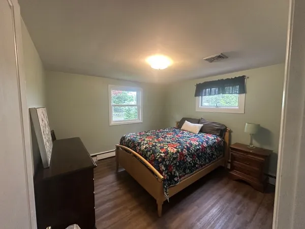 $2,550 | 144 South Pier Road, Narragansett, RI 02882