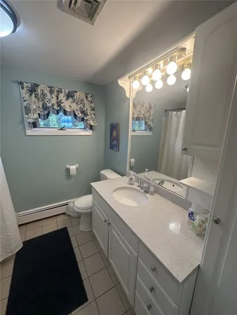 $2,550 | 144 South Pier Road, Narragansett, RI 02882