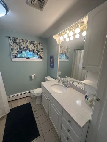 $2,550 | 144 South Pier Road, Narragansett, RI 02882