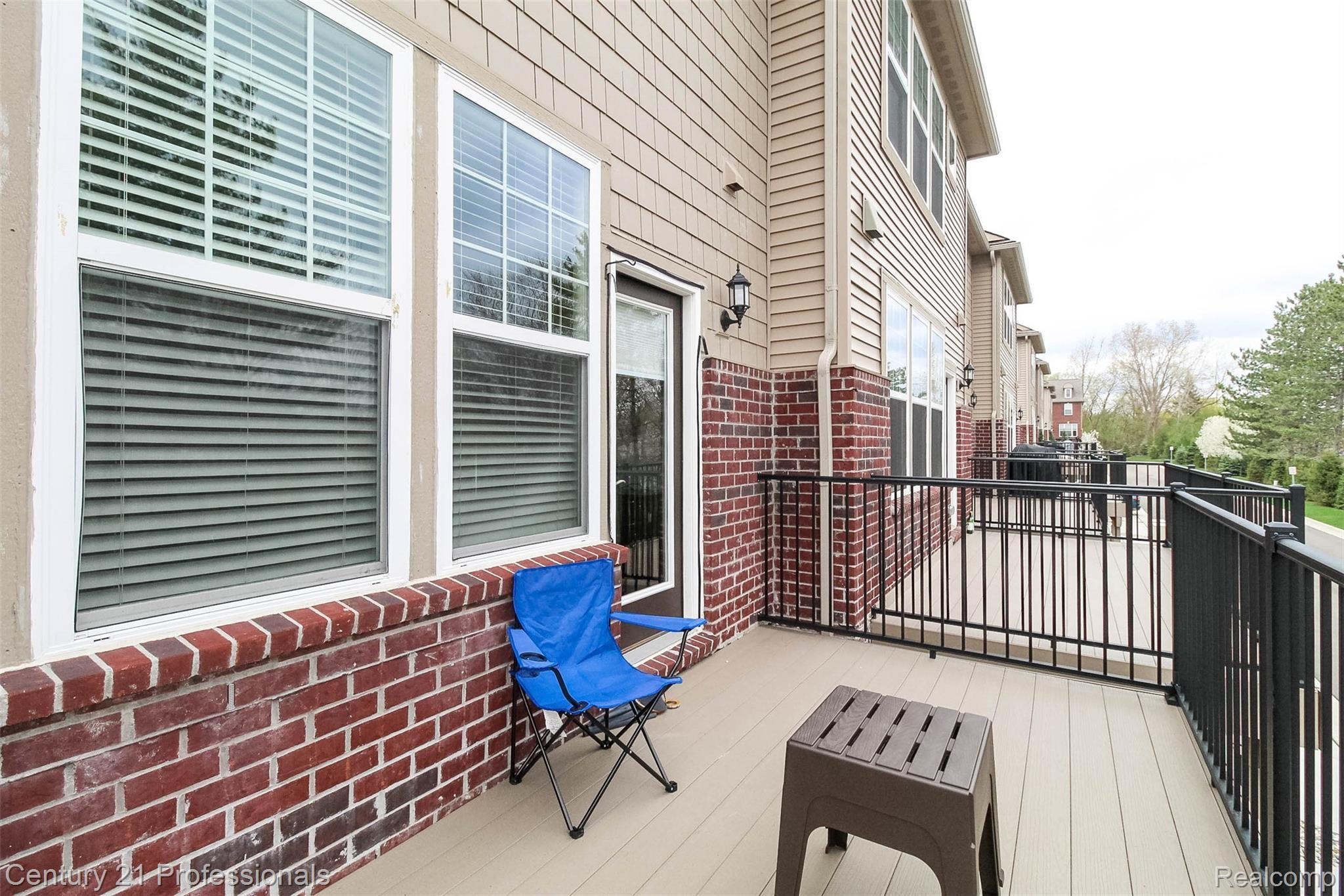 2873 Hartwick Drive Rochester, MI 48307 - Photo 17 of 36 14b.jpg