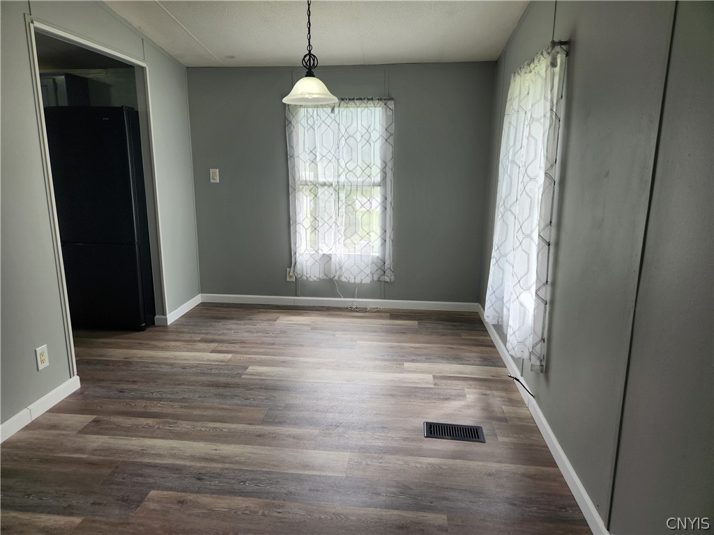 50 Barker Road Central Square, NY 13036 - Photo 10 of 31 Dining Room