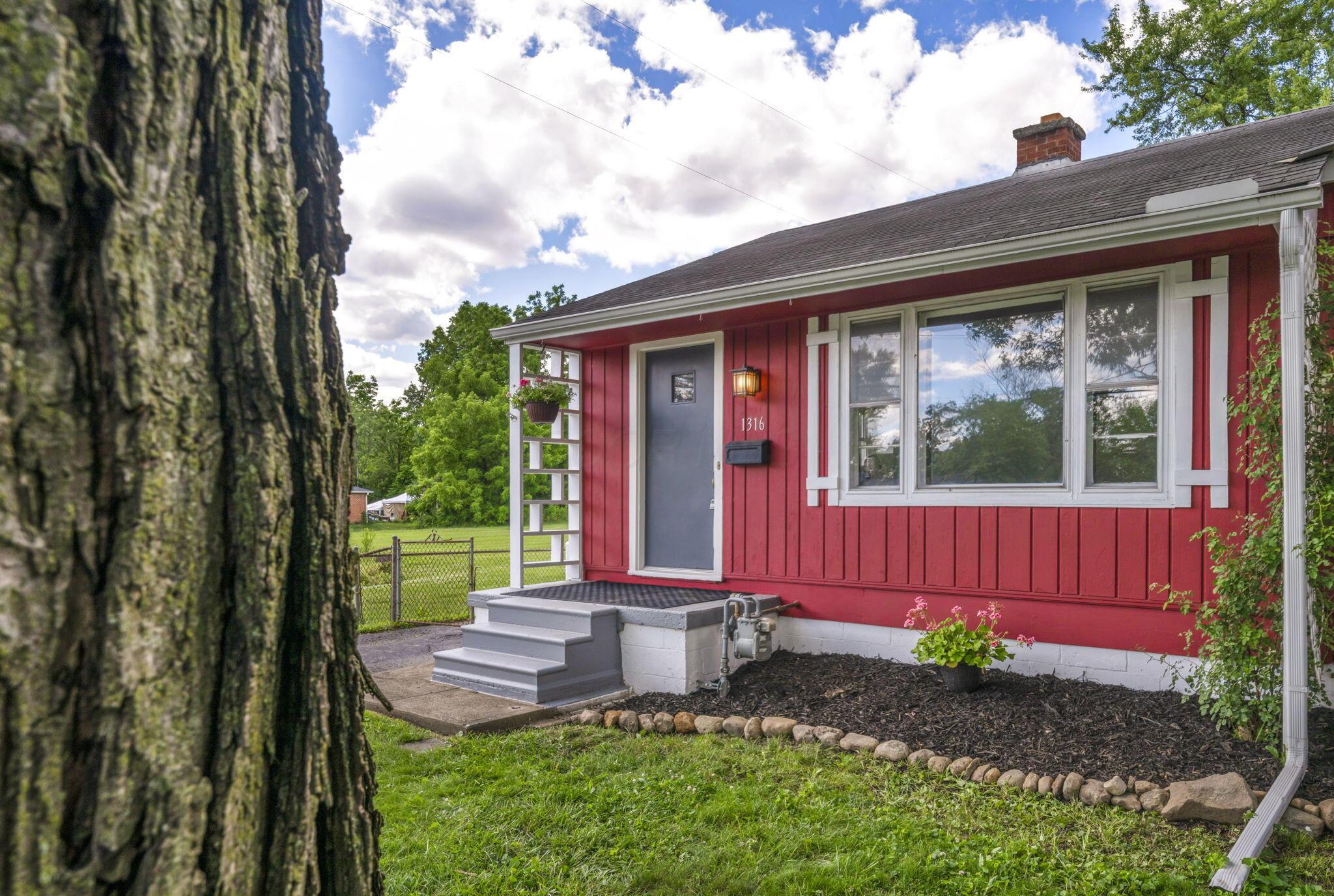 1316 Moler Road Columbus, OH 43207 - Photo 4 of 43