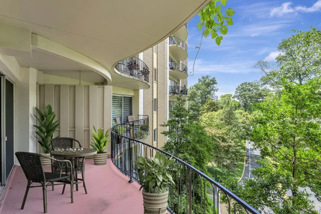 $369,000 | 4215 Harding Pike, Unit 403, Nashville, TN 37205