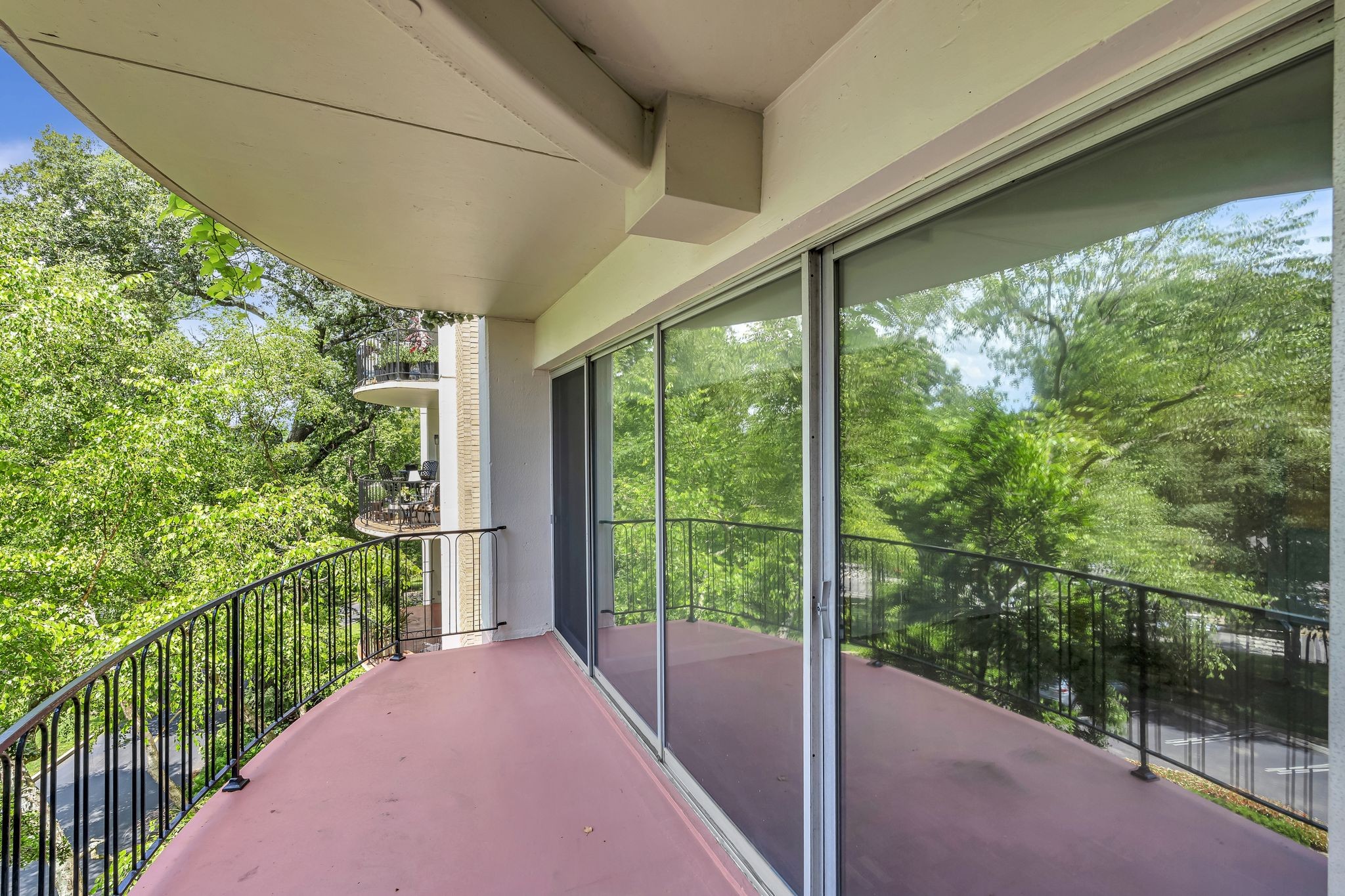 4215 Harding Pike, Unit 403 Nashville, TN 37205 - Photo 19 of 25 a view of a balcony