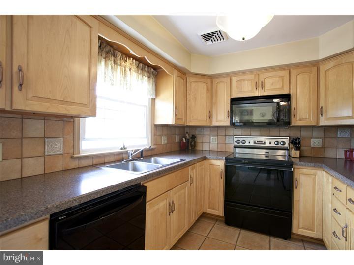 3740 Pickertown Road Chalfont, PA 18914 - Photo 4 of 25 Kitchen