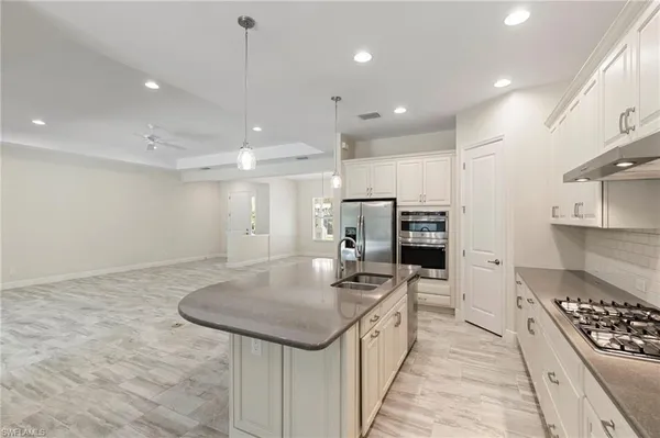 $850,000 | 21539 Oaks Of Estero Circle, Estero, FL 33928