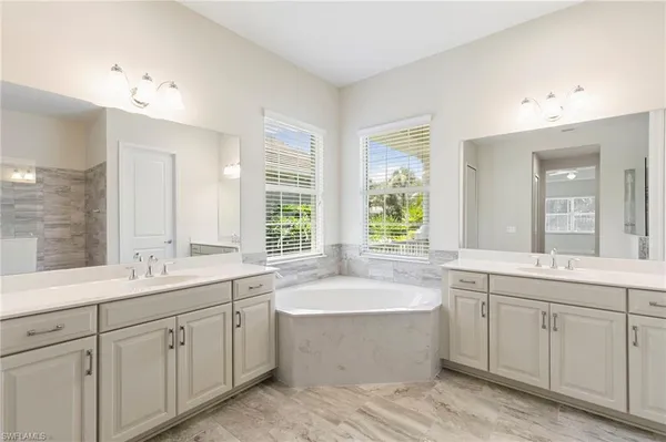 $850,000 | 21539 Oaks Of Estero Circle, Estero, FL 33928