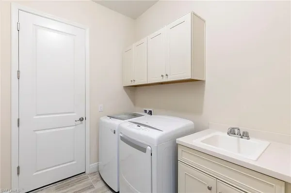 $850,000 | 21539 Oaks Of Estero Circle, Estero, FL 33928