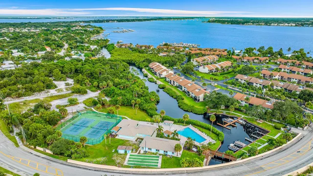 $1,675 | 1561 Northeast 12th Terrace, Unit C14, Jensen Beach, FL 34957