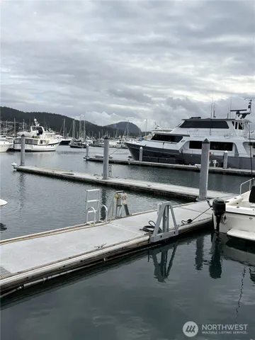 $614,000 | 2001 Skyline Way, Unit 103, Anacortes, WA 98221