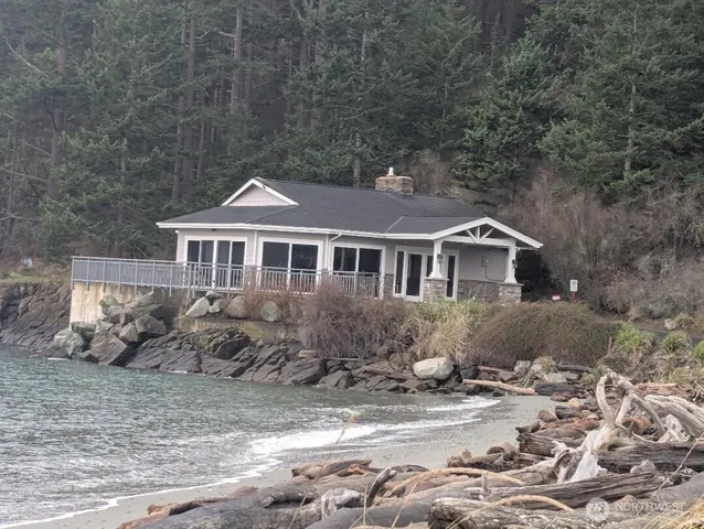 $614,000 | 2001 Skyline Way, Unit 103, Anacortes, WA 98221