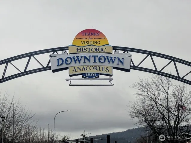 $614,000 | 2001 Skyline Way, Unit 103, Anacortes, WA 98221