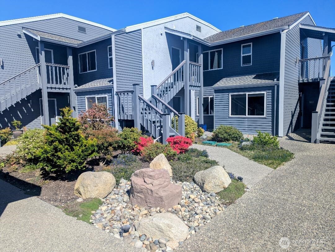 2001 Skyline Way, Unit 103 Anacortes, WA 98221 - Photo 6 of 39