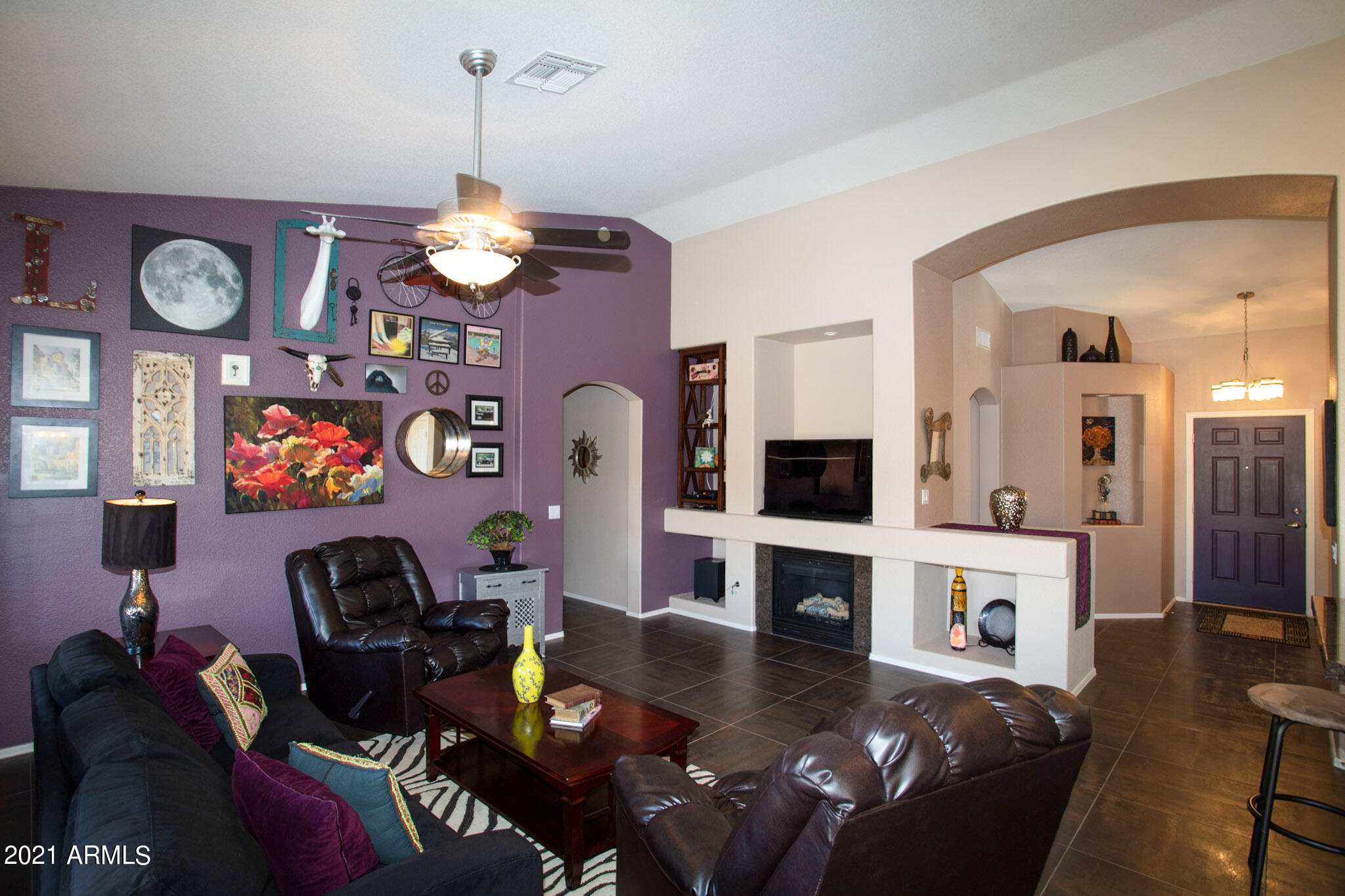 3764 South Shiloh Way Gilbert, AZ 85297 - Photo 11 of 42 11 Living Room