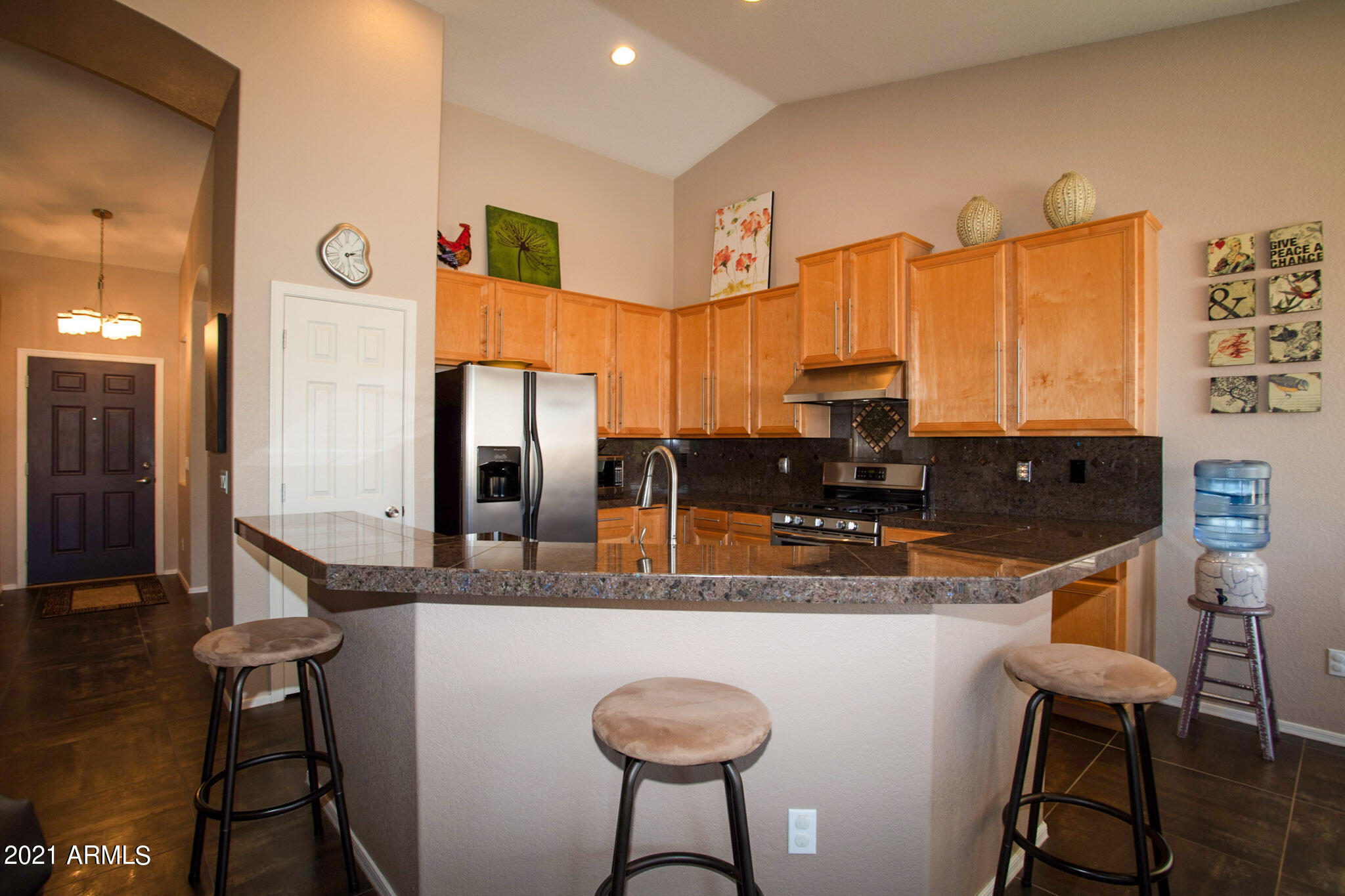 3764 South Shiloh Way Gilbert, AZ 85297 - Photo 12 of 42 12 Kitchen