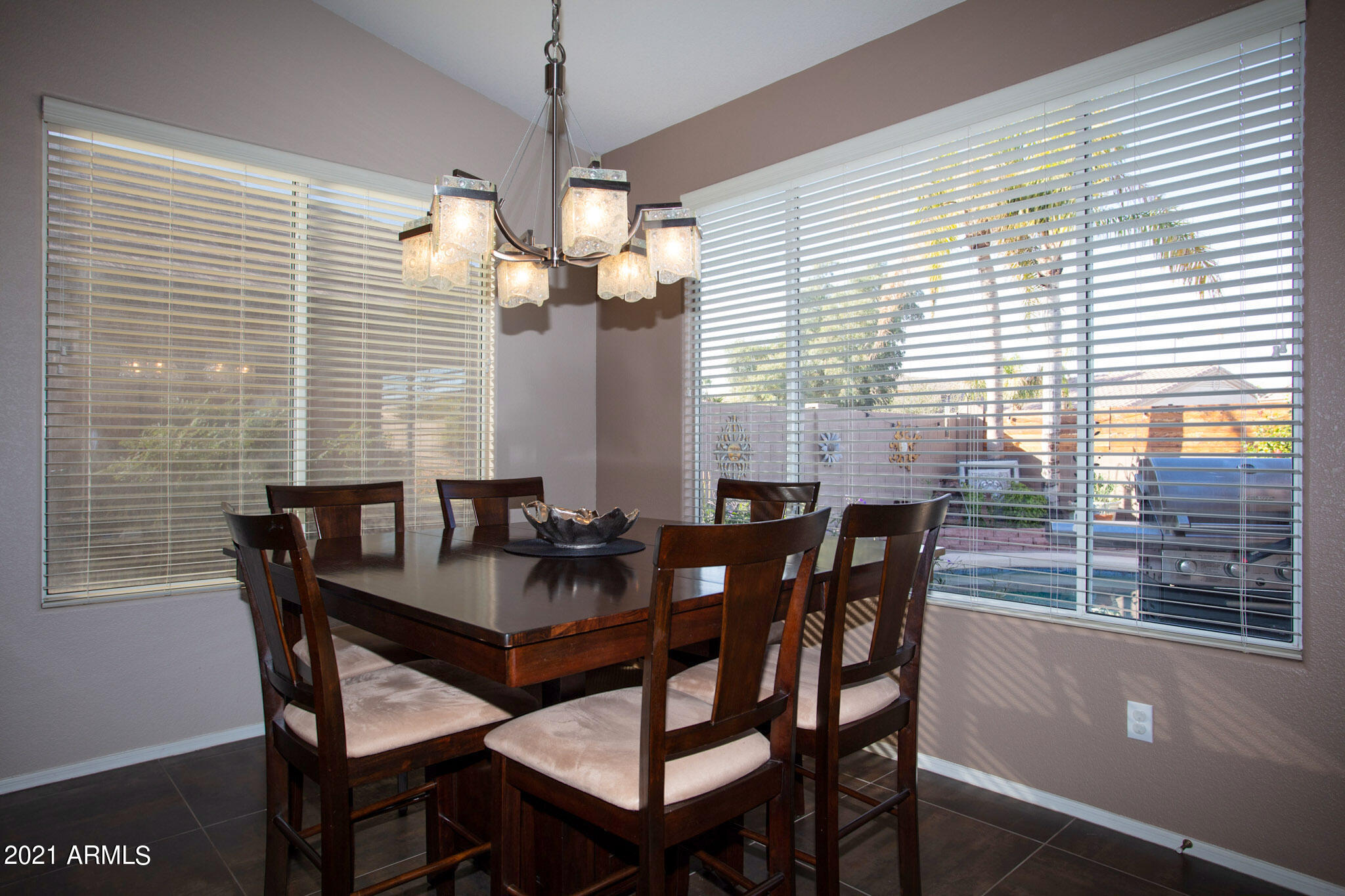 3764 South Shiloh Way Gilbert, AZ 85297 - Photo 16 of 42 16 Dining Room