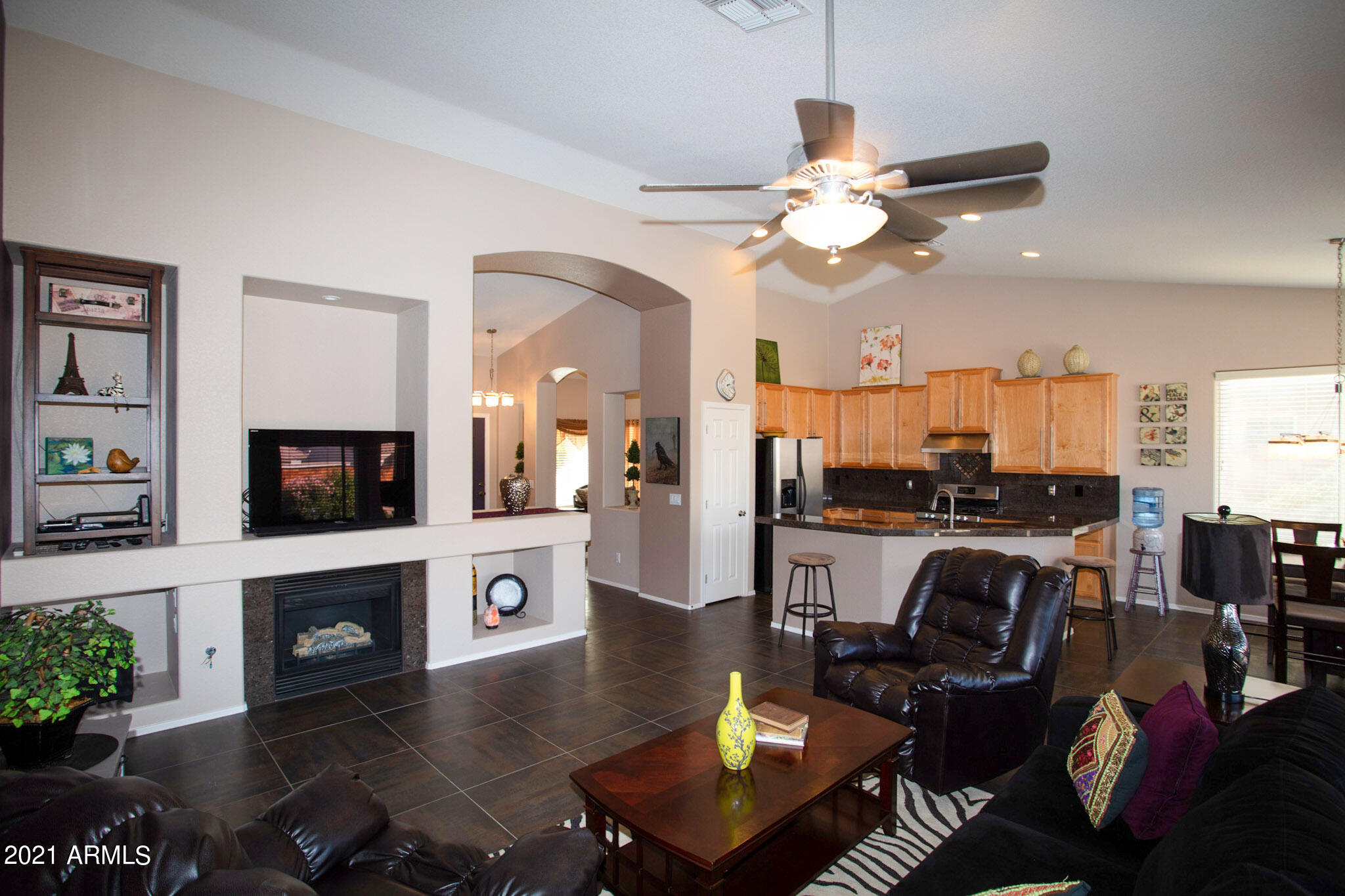 3764 South Shiloh Way Gilbert, AZ 85297 - Photo 10 of 42 10 Living Room
