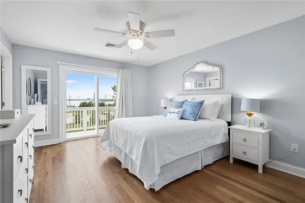 $725,000 | 314 Chases Lane, Unit C, Middletown, RI 02842