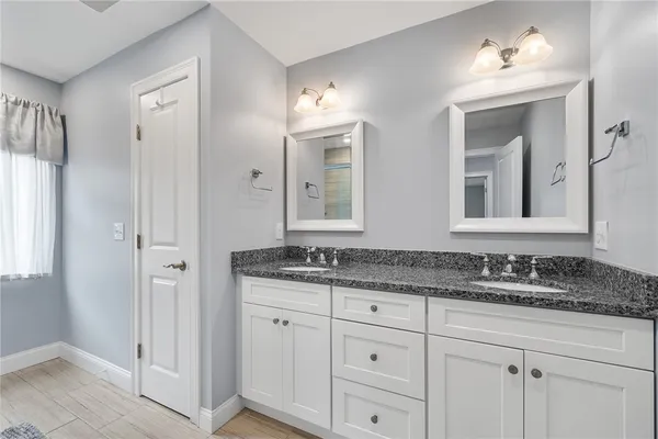 $725,000 | 314 Chases Lane, Unit C, Middletown, RI 02842