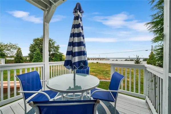 $725,000 | 314 Chases Lane, Unit C, Middletown, RI 02842