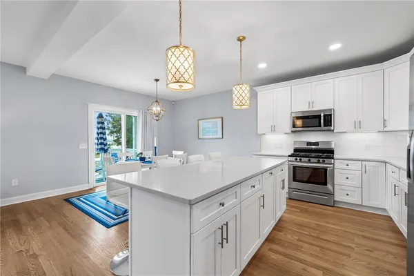 $725,000 | 314 Chases Lane, Unit C, Middletown, RI 02842