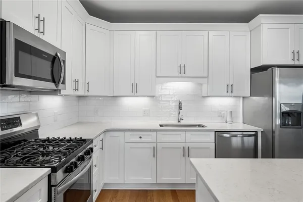 $725,000 | 314 Chases Lane, Unit C, Middletown, RI 02842