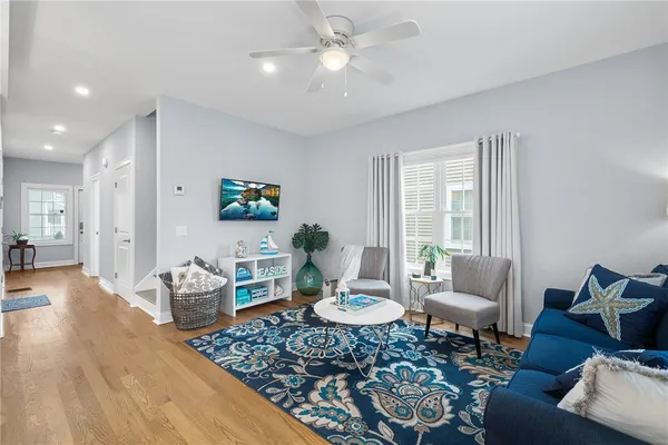 $725,000 | 314 Chases Lane, Unit C, Middletown, RI 02842