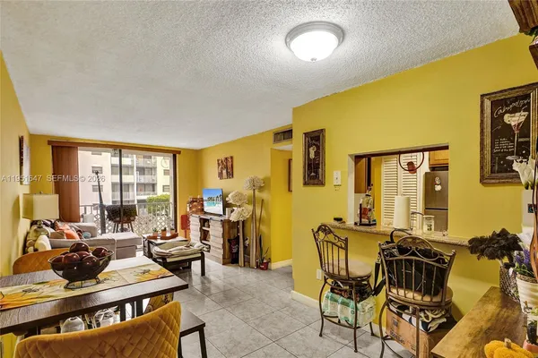 $298,000 | 8145 Northwest 7th Street, Unit 315, Miami, FL 33126