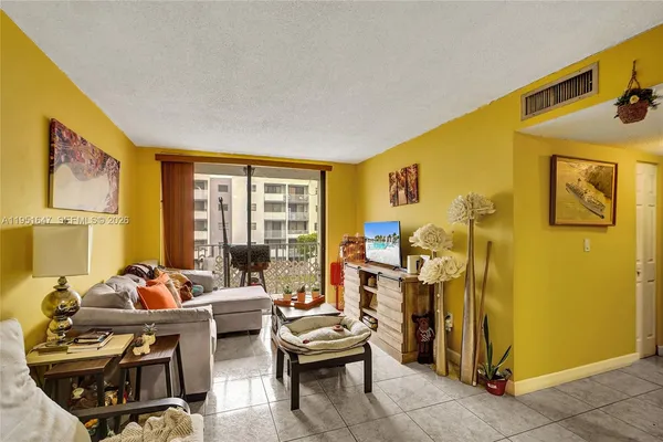 $298,000 | 8145 Northwest 7th Street, Unit 315, Miami, FL 33126
