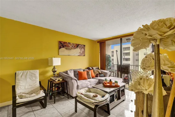 $298,000 | 8145 Northwest 7th Street, Unit 315, Miami, FL 33126