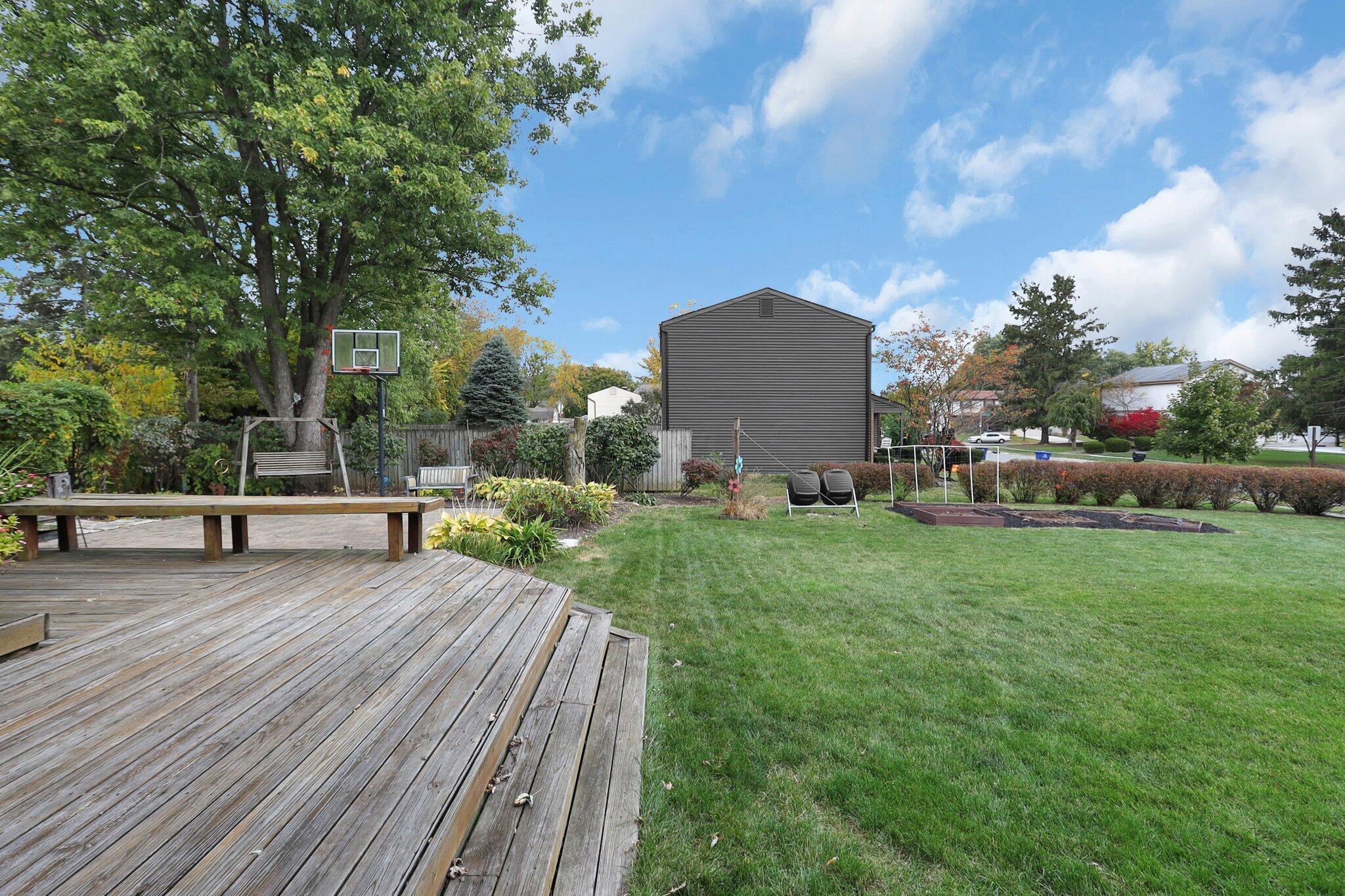 1714 Rushing Way Columbus, OH 43235 - Photo 31 of 36 Outdoor Living Area