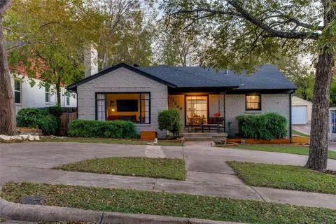 $389,000 | 326 Vermont Avenue, Dallas, TX 75216