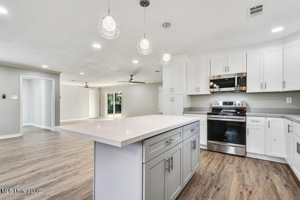 7 Villa Cove Drive Gulfport, MS 39507 - Photo 4 of 19 Kitchen 2