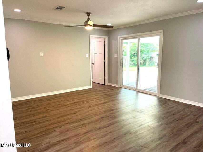 7 Villa Cove Drive Gulfport, MS 39507 - Photo 6 of 19 Den