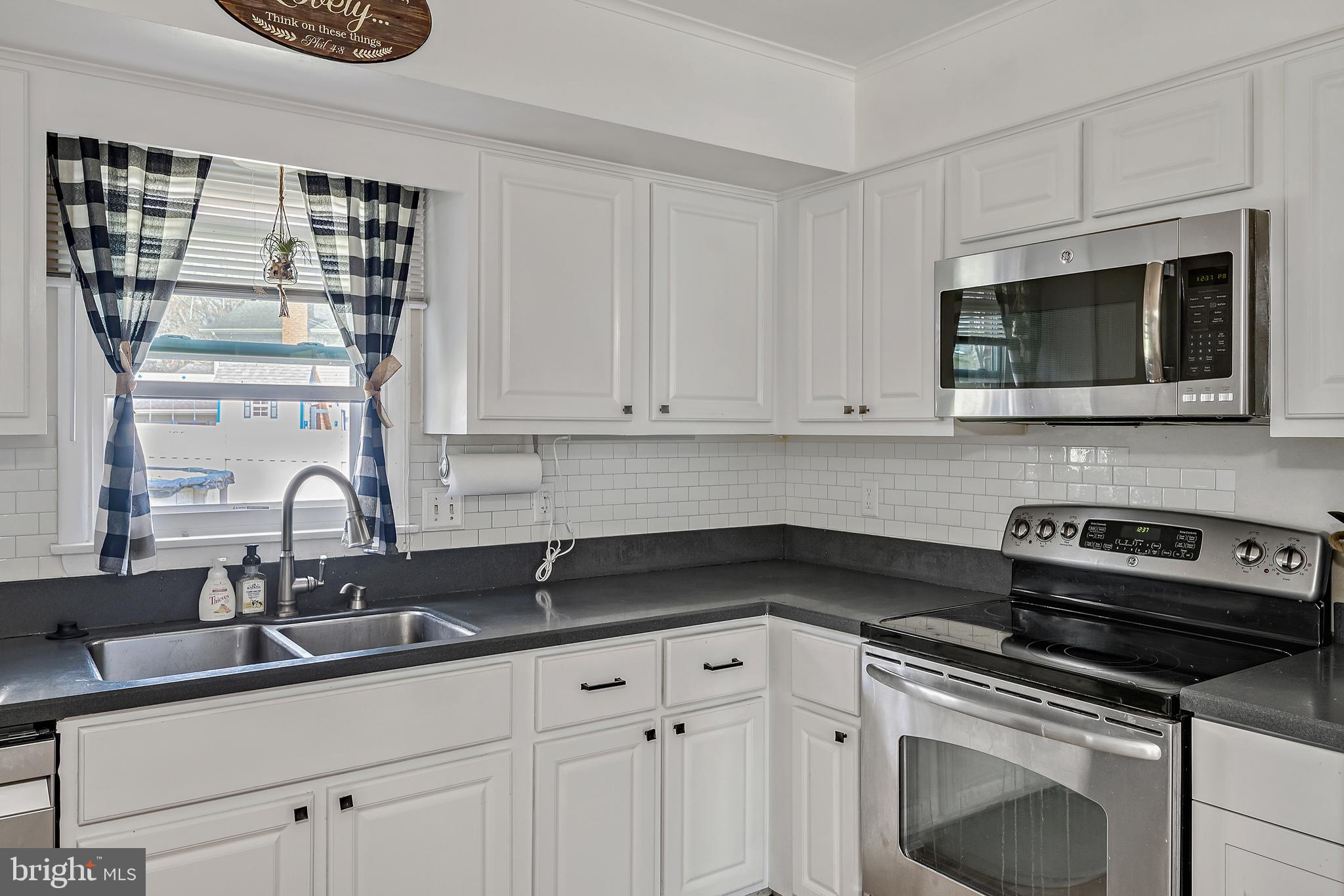 3807 Hearthstone Road Camp Hill, PA 17011 - Photo 10 of 21