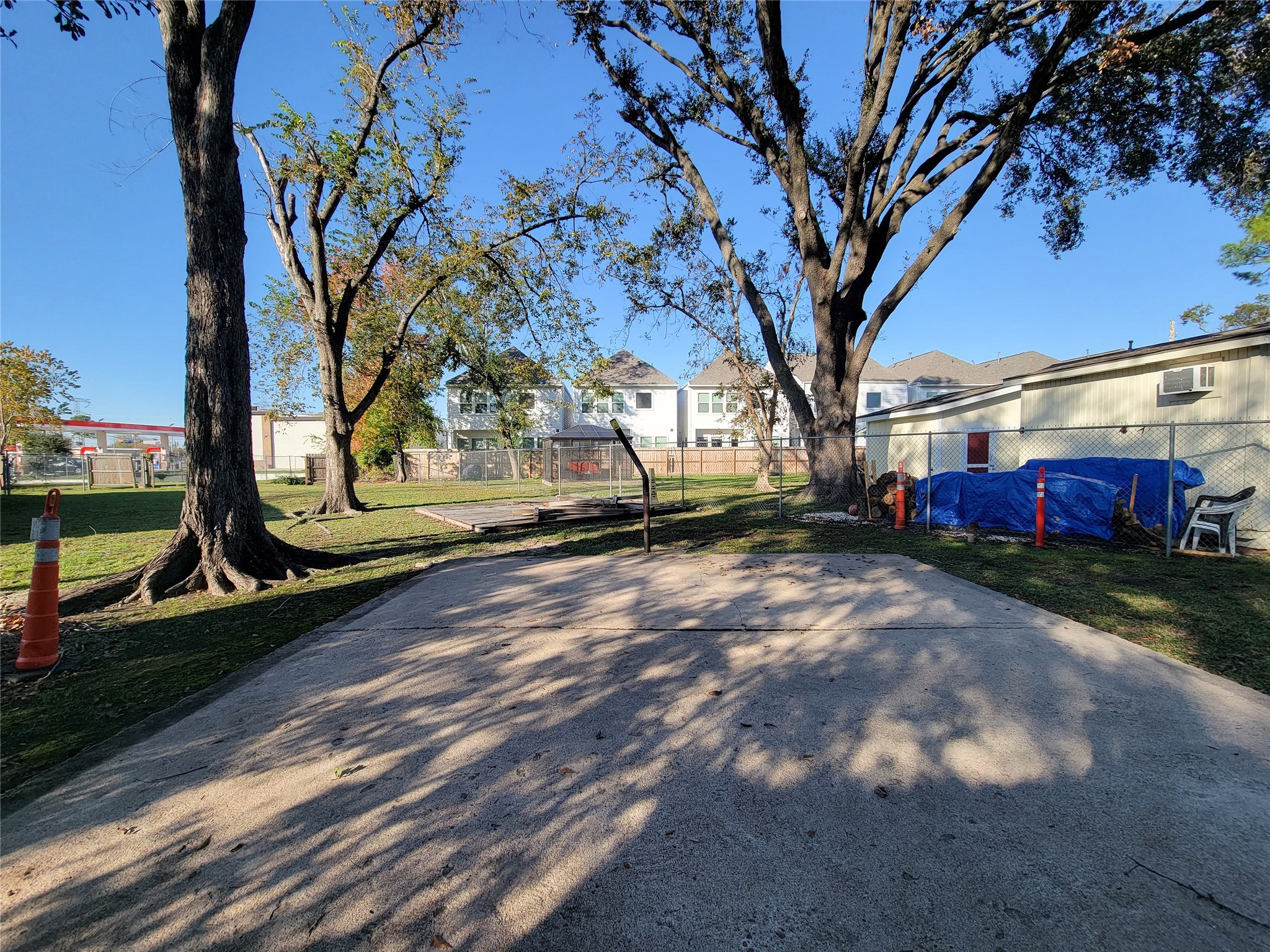 2320 Blalock Road Houston, TX 77080 - Photo 9 of 12 a view of a yard with wooden fence