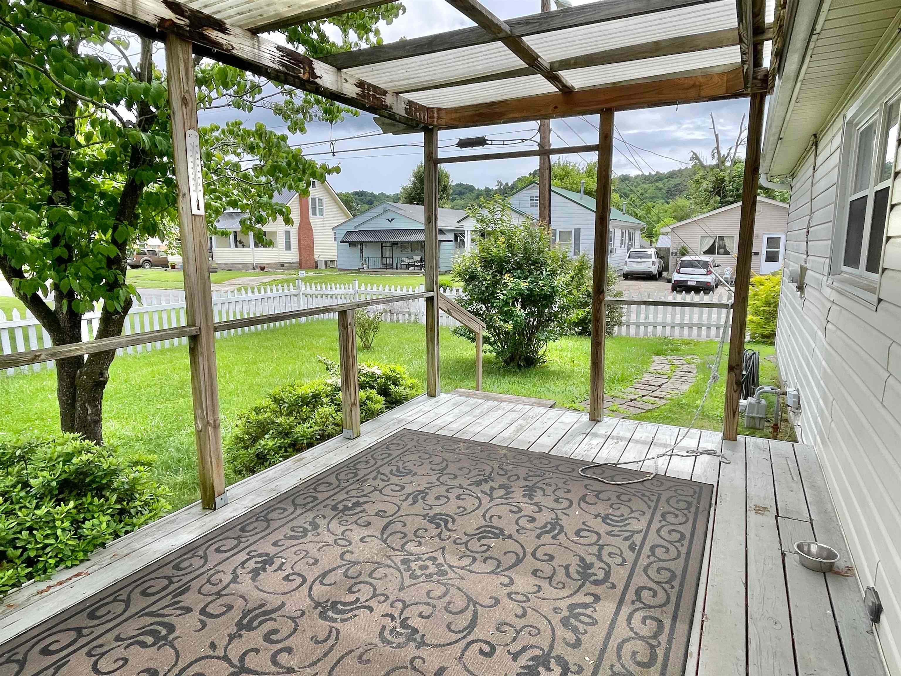 418 E Road Huntington, WV 25704 - Photo 14 of 16 Gallery Image 14