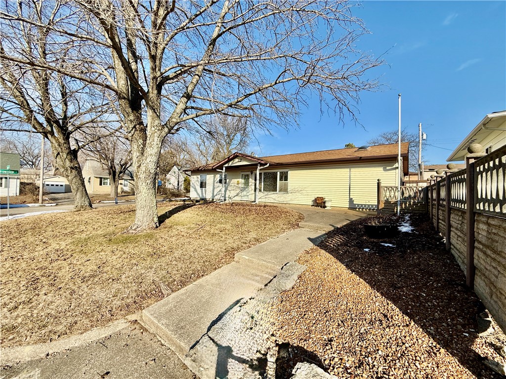 32 Reeder Drive Decatur, IL 62521 - Photo 2 of 23 Gallery Image 2