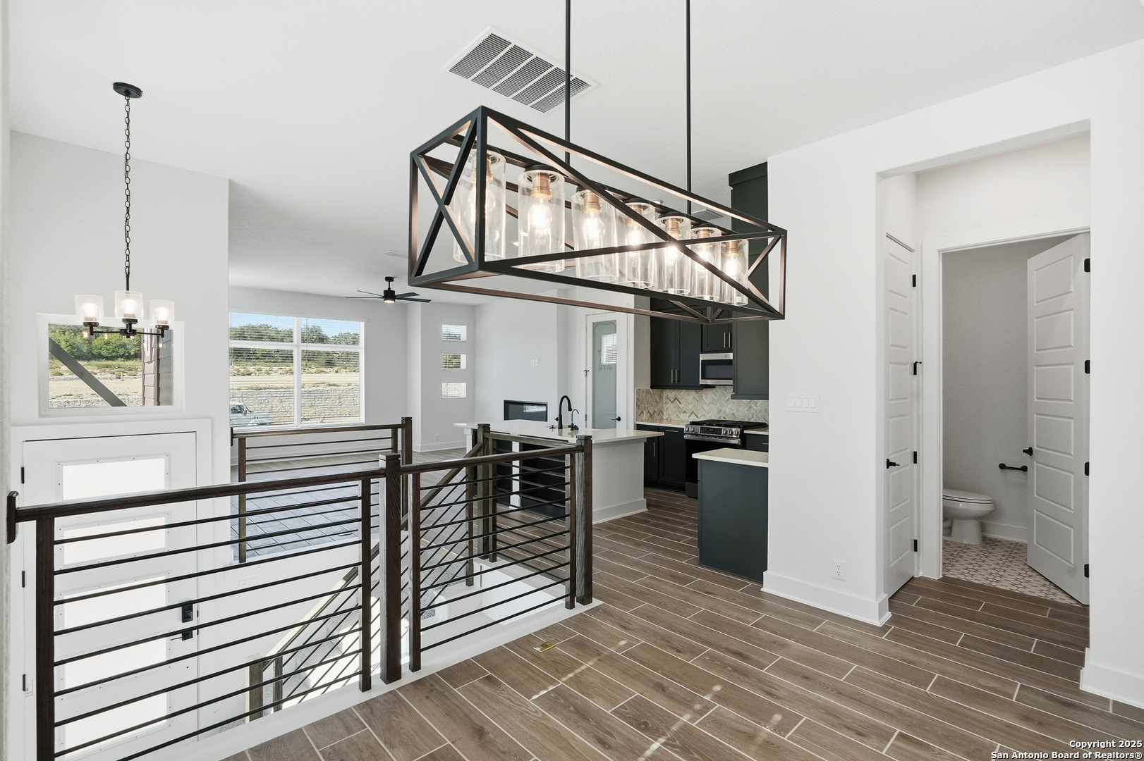 20675 Huebner Road, Unit 526 San Antonio, TX 78258 - Photo 19 of 45 a view of a kitchen with electric appliances