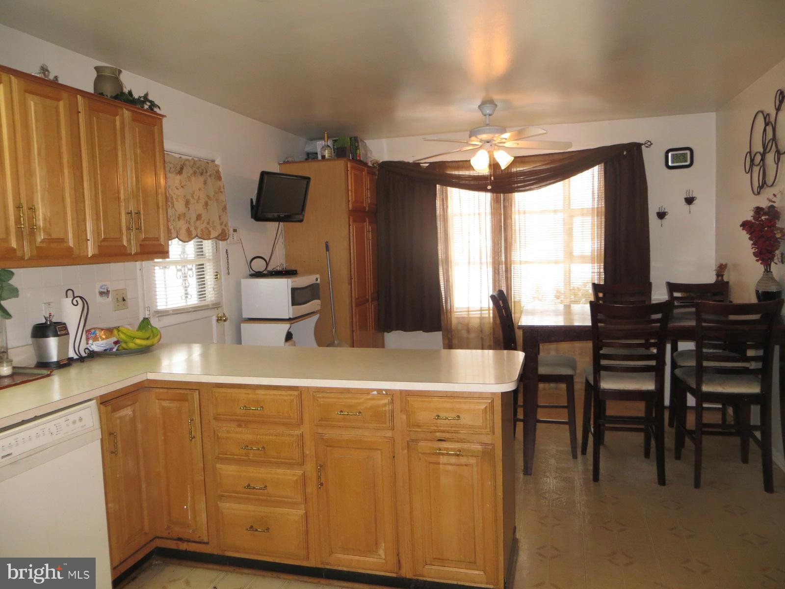 8523 Stevenswood Road Baltimore, MD 21244 - Photo 9 of 30 Kitchen