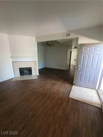 $1,450 | 5250 South Rainbow Boulevard, Unit 1010, Las Vegas, NV 89118