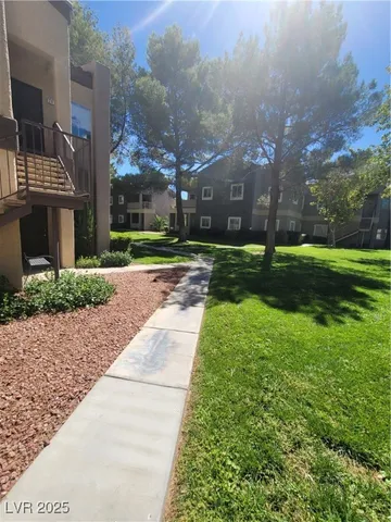$1,450 | 5250 South Rainbow Boulevard, Unit 1010, Las Vegas, NV 89118