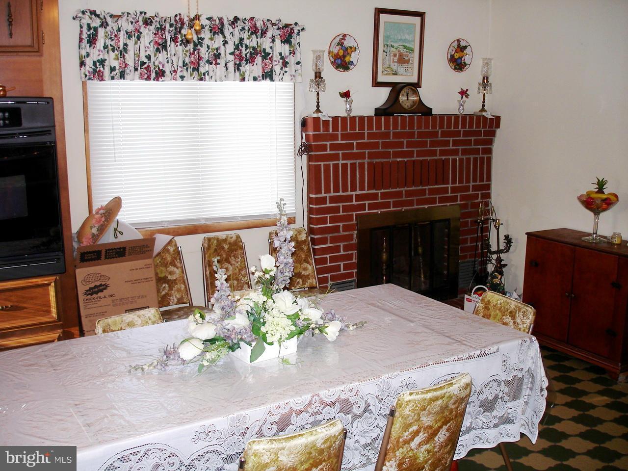 373 Nicholson Road Baltimore, MD 21221 - Photo 6 of 25