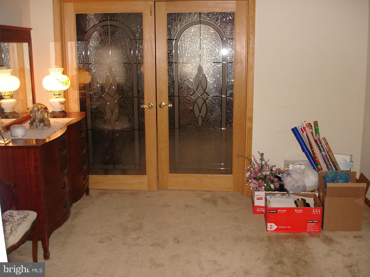 373 Nicholson Road Baltimore, MD 21221 - Photo 9 of 25 a view of a gallery with bathroom