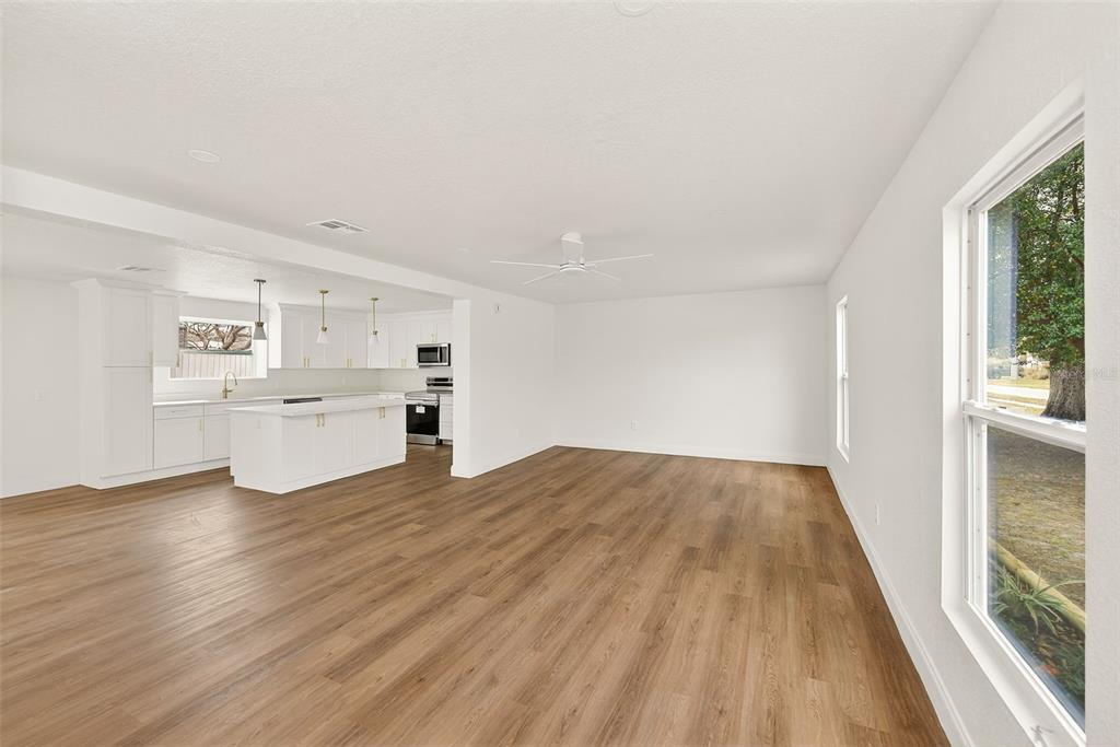 2171 Beecher Road North Clearwater, FL 33763 - Photo 11 of 47 Gallery Image 11