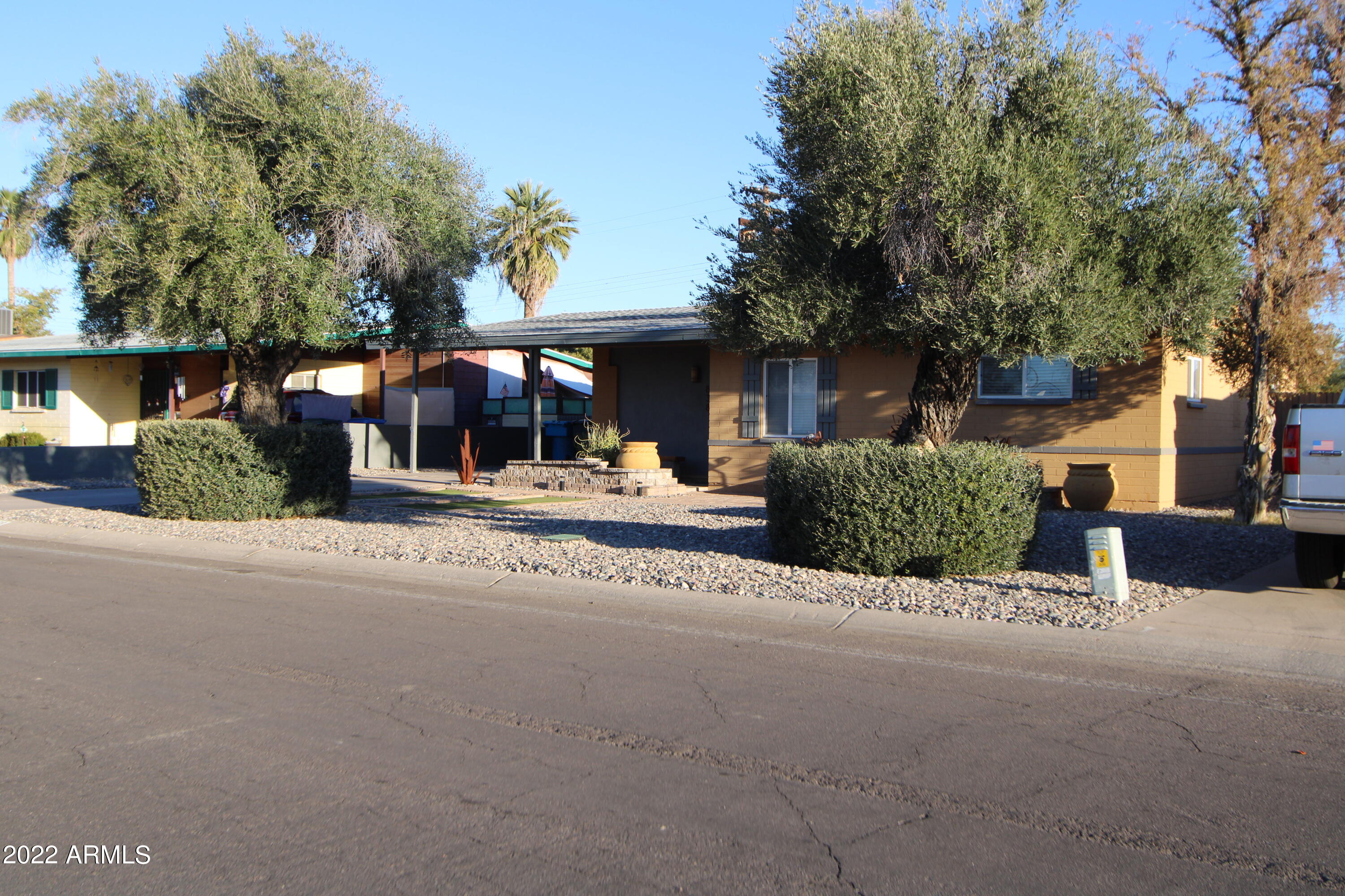 838 West Picadilly Road Phoenix, AZ 85013 - Photo 9 of 43 IMG_2686