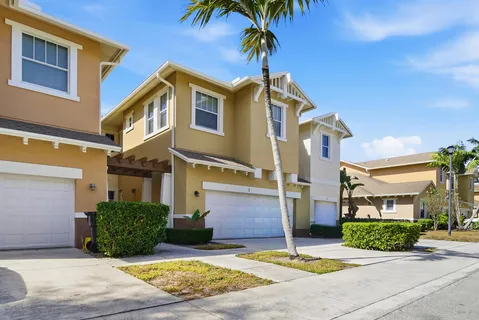 $569,000 | 855 Marina Del Ray Lane, Unit 3, West Palm Beach, FL 33401